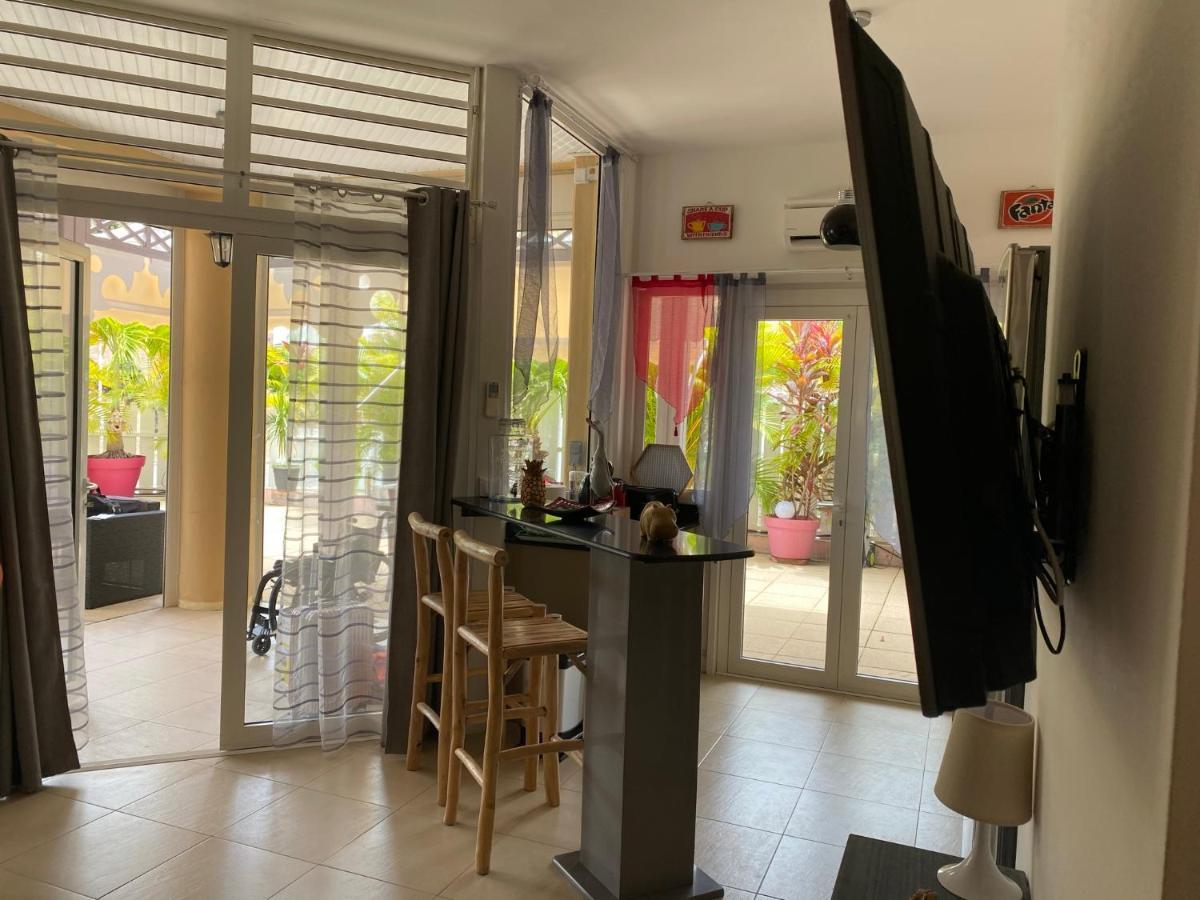 Villa Creole Domaine Prive De L'Anse Des Rochers 생프랑수아 외부 사진