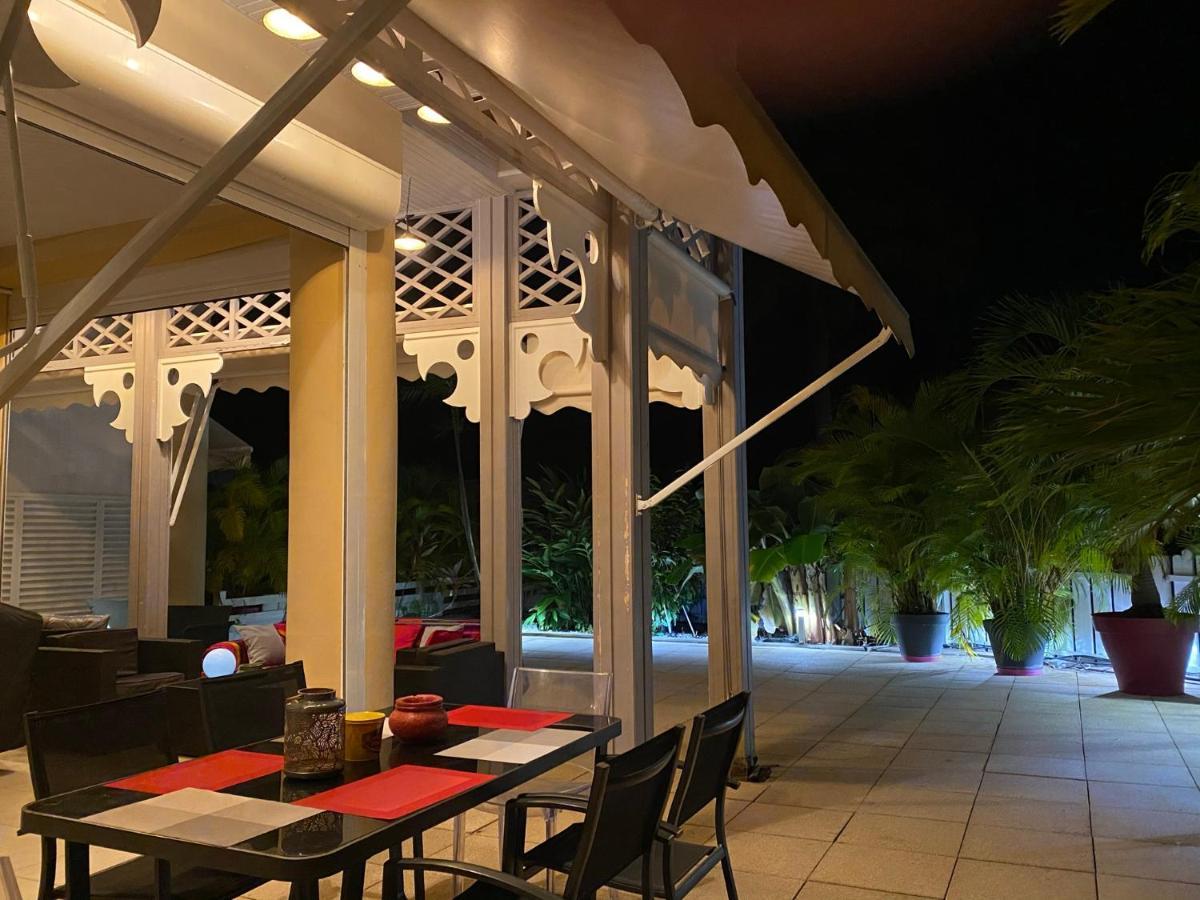 Villa Creole Domaine Prive De L'Anse Des Rochers 생프랑수아 외부 사진